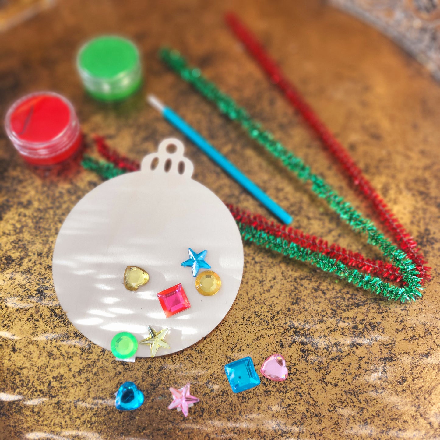 Decorate Christmas Bauble - Ax & Nush