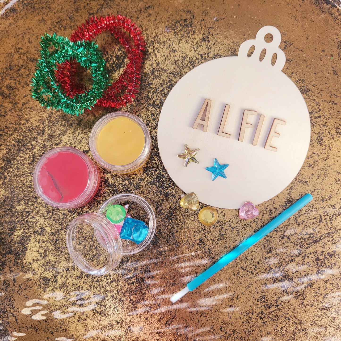 Decorate Christmas Bauble - Ax & Nush